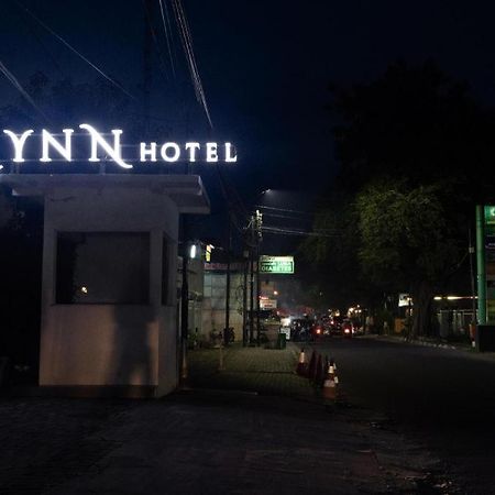Lynn Hotel Serang Exterior photo